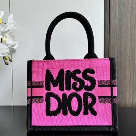 chr1st1an D10r shopping bags